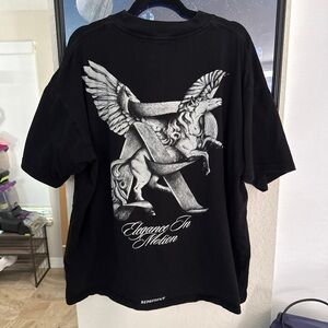 Represent Graphic Tee w/ Pegasus Design